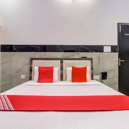 Oyo Flagship 83121 Hotel Rose Vip Szaharanpur Kültér fotó
