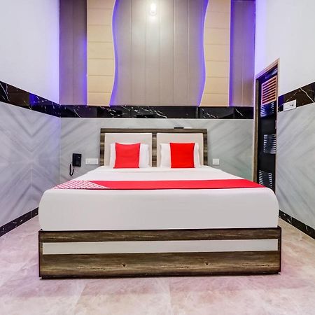 Oyo Flagship 83121 Hotel Rose Vip Szaharanpur Kültér fotó