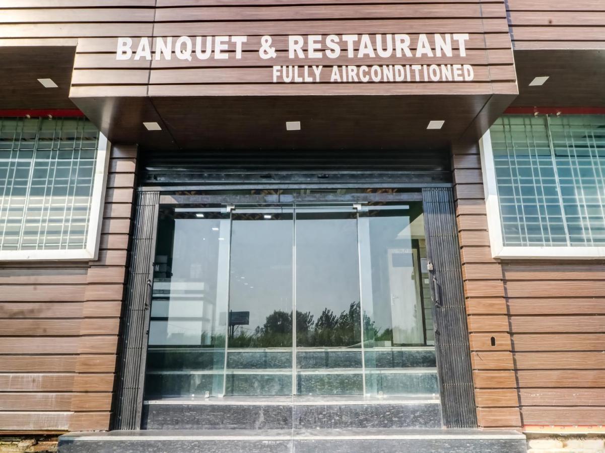 Oyo Flagship 83121 Hotel Rose Vip Szaharanpur Kültér fotó